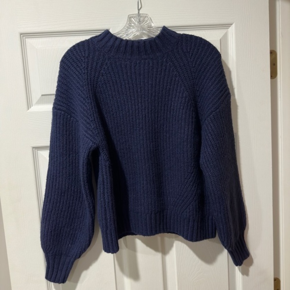 Old Navy sweater